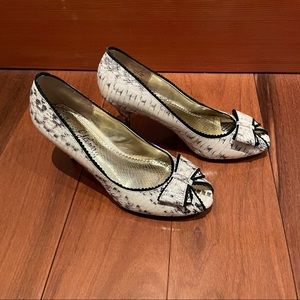 Sam Edelman Scarlet Peep Toe Pump size 7.5